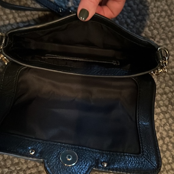 Tory Burch crossbody.  ***RETIRED CLASSIC*** - Picture 4 of 4